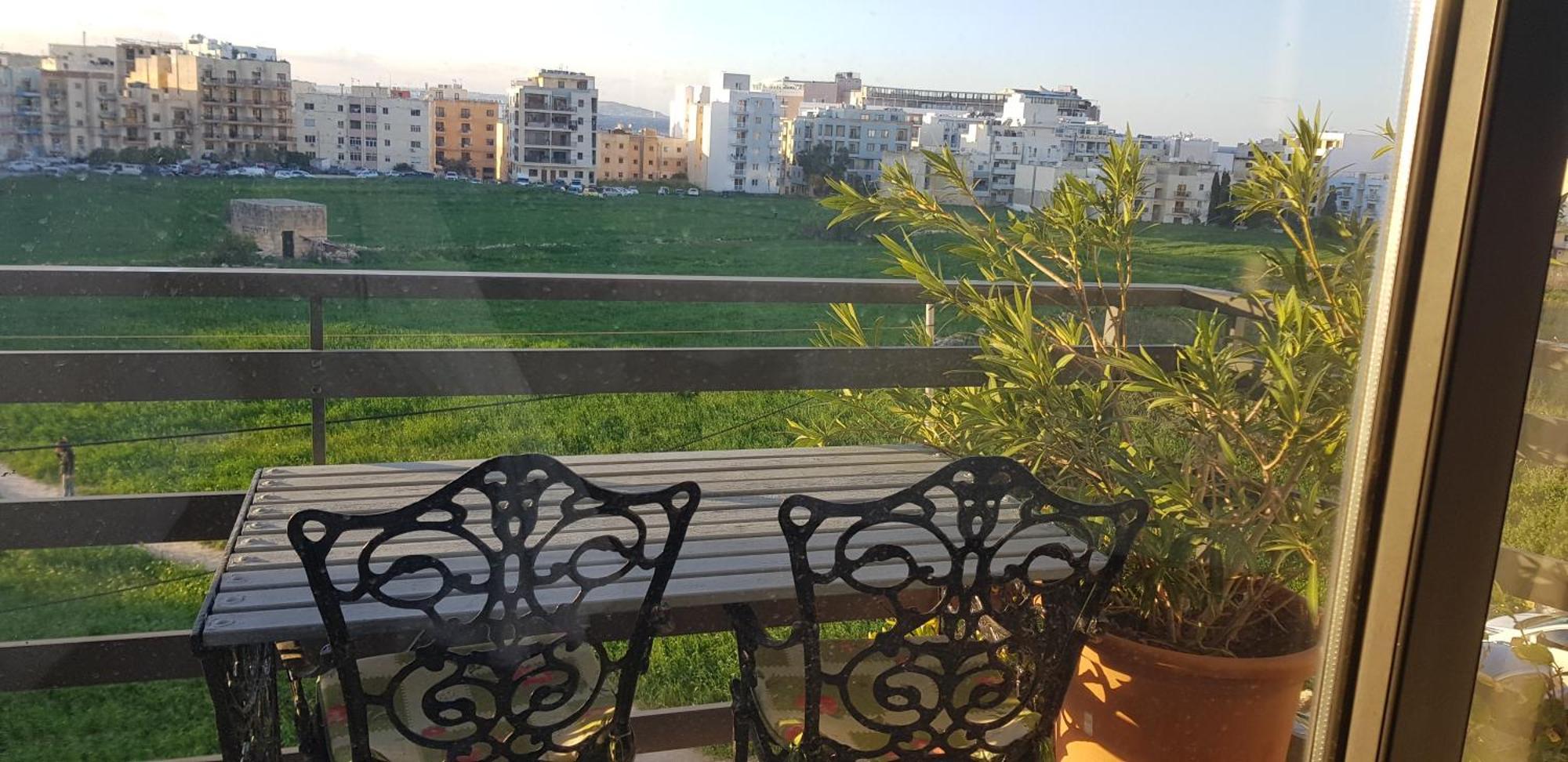 Sunshine Court Budget St. Paul's Bay Exteriör bild