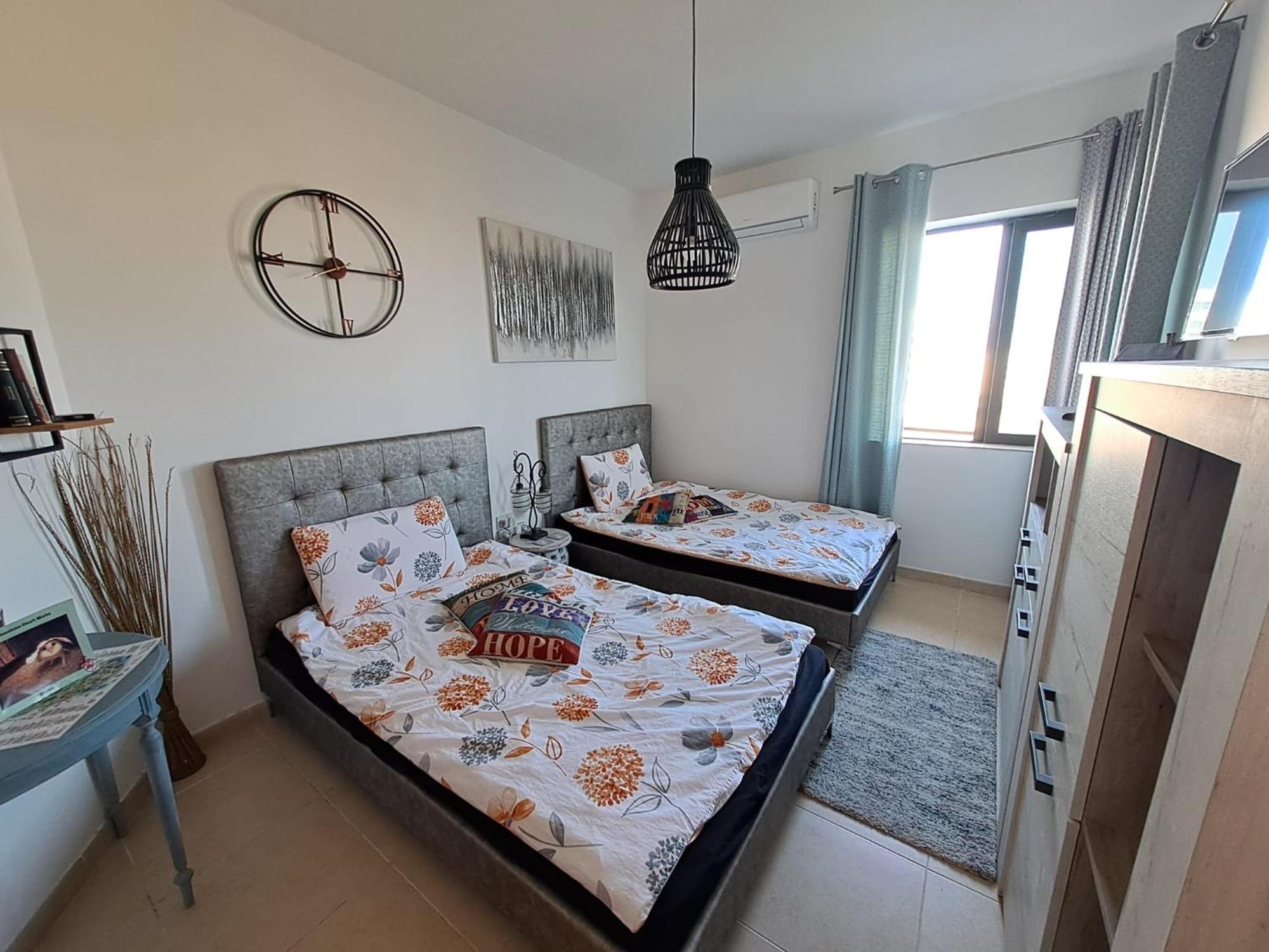Sunshine Court Budget St. Paul's Bay Exteriör bild